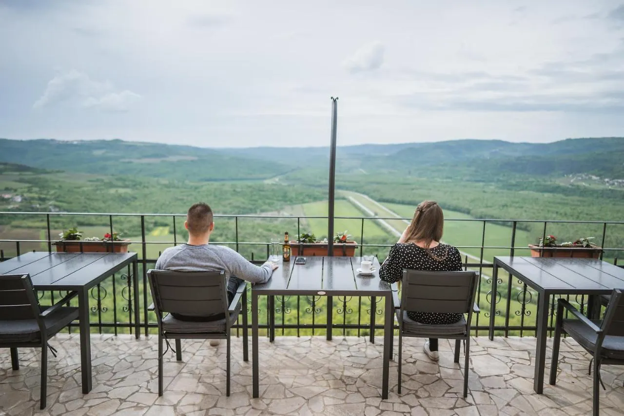 Villa Borgo B&B Motovun 3*,