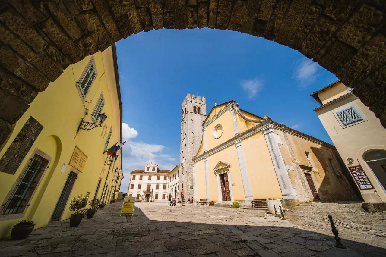 Villa Borgo B&B Motovun Bed & Breakfast