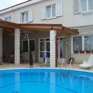 **** Couette-café Punta Croatie