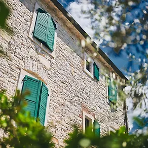 Casa Romantica La Parenzana Nocleg ze śniadaniem